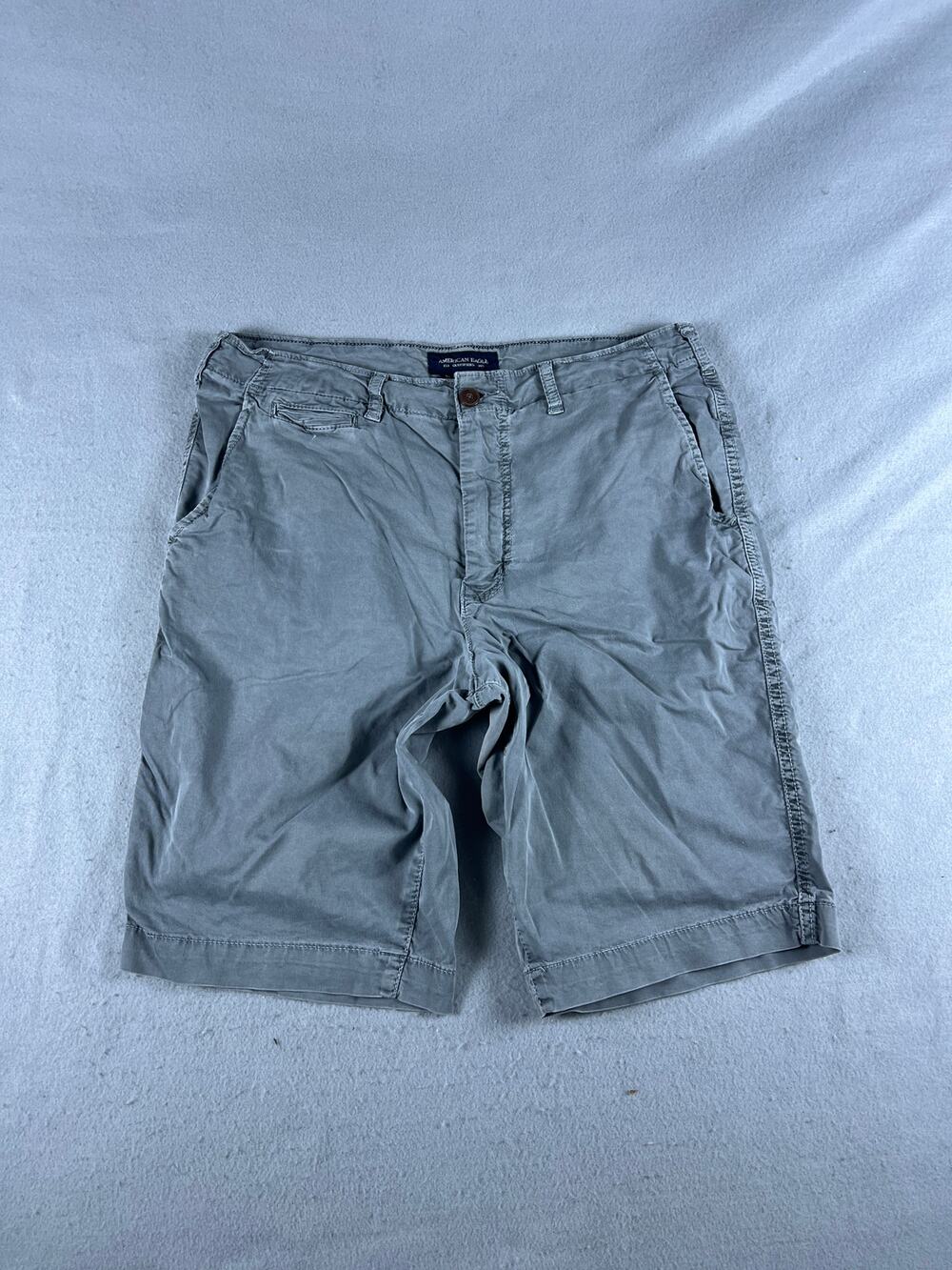 American Eagle Shorts Mens 34 Gray Flat Front Next Level Flex Stretch Classic